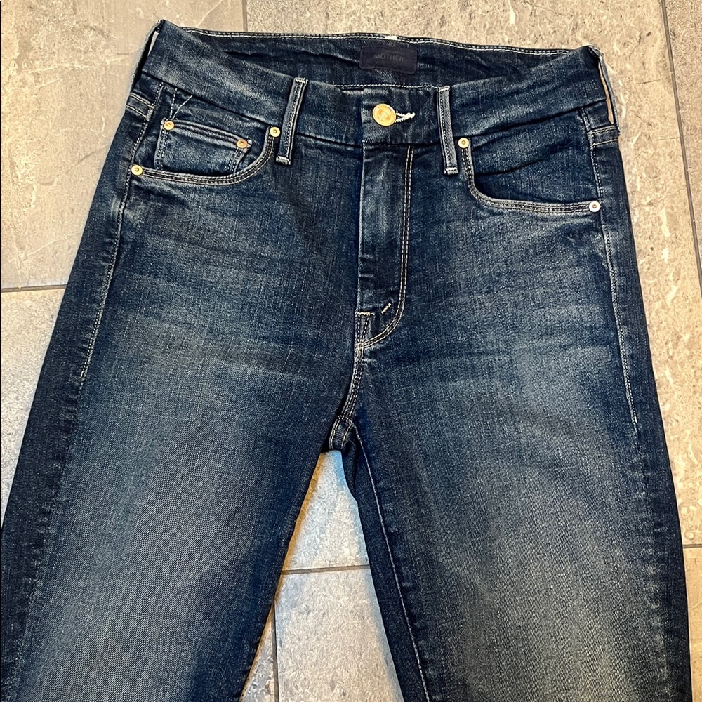 MOTHER The Looker Crop Jeans
